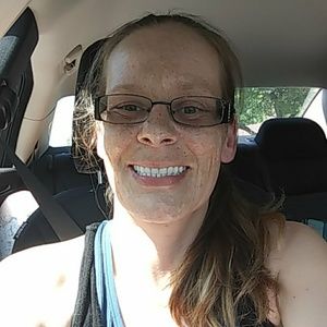 Meet your Posher, Leslie